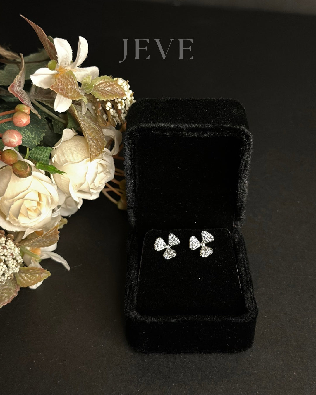 Glimmer Bow Studs