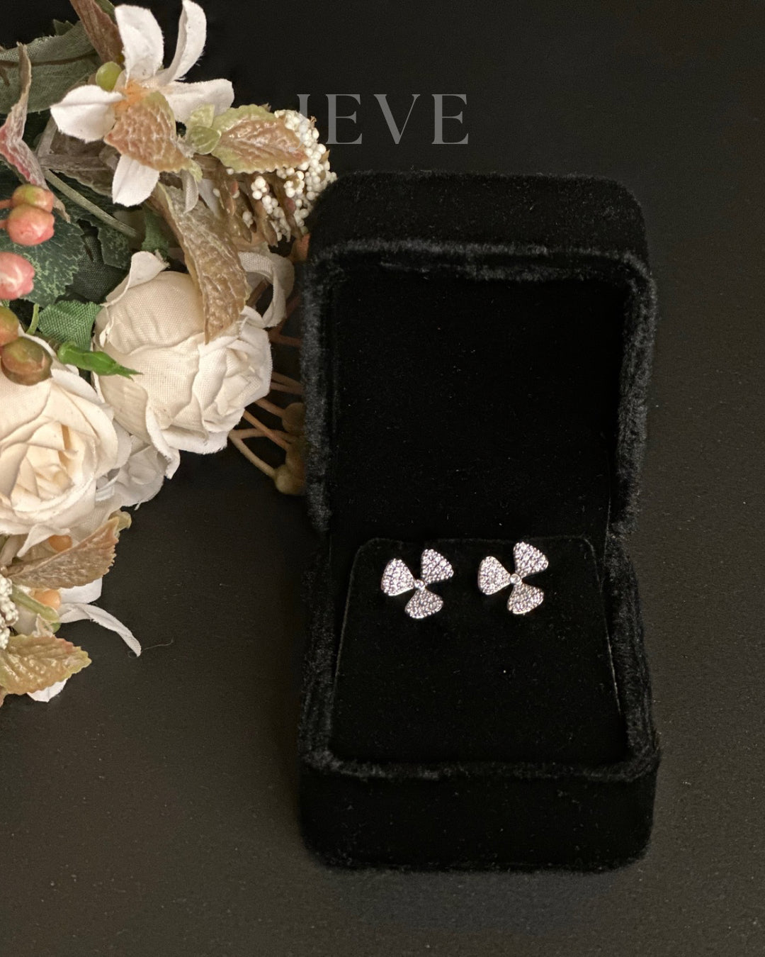 Glimmer Bow Studs